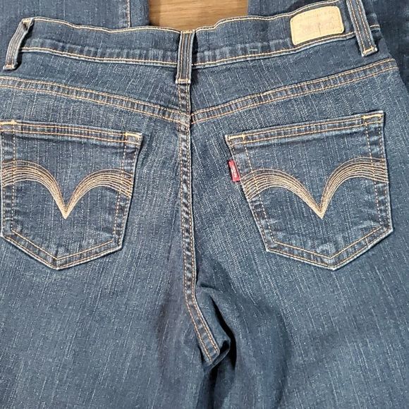 Levi's 512 Slimming Straight Leg High Rise Jeans Size 6 Cute Design on Pockets! - Picture 9 of 12